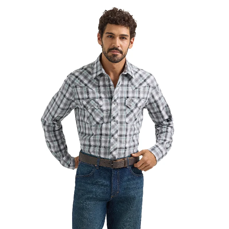 Wrangler Men's Smoky Grey & Black Plaid Retro Shirt Sleek Men's Metallic