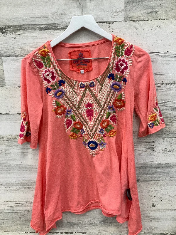 Top Short Sleeve By Johnny Was In Peach, Size: S Edgy Men's Punk