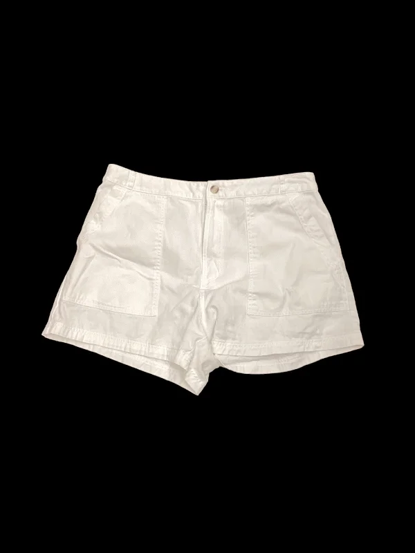 White Denim Shorts Universal Thread, Size 14 Beach