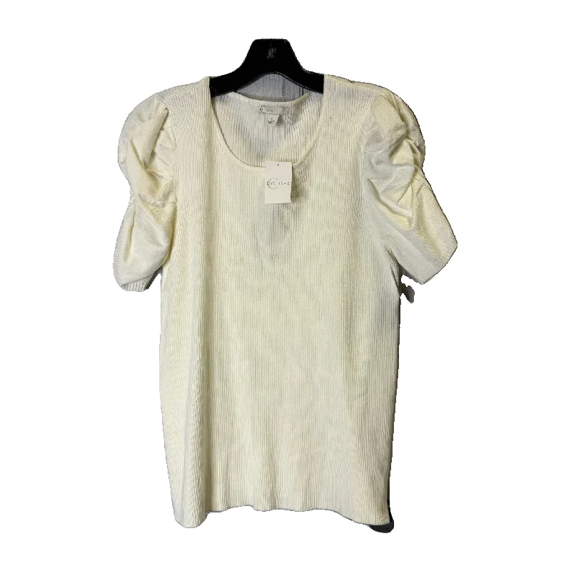 Top Short Sleeve By Cato In Cream, Size: L Laid