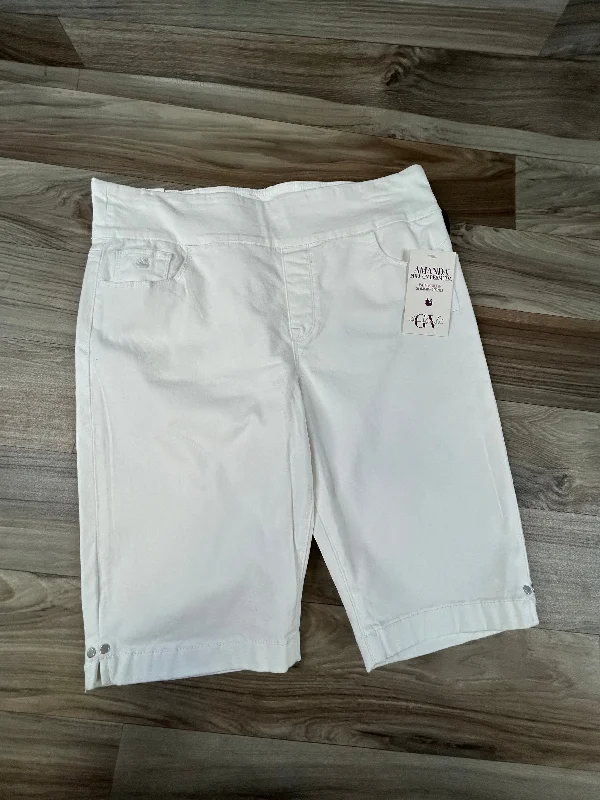 White Shorts Gloria Vanderbilt, Size 12 Lumberjack