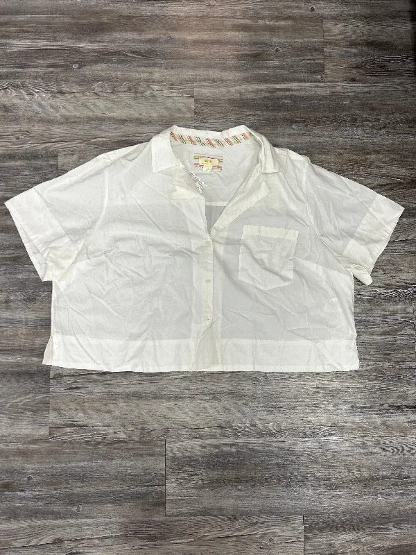 Top Short Sleeve By Maeve In White, Size: 3x Athletic Men's Compression