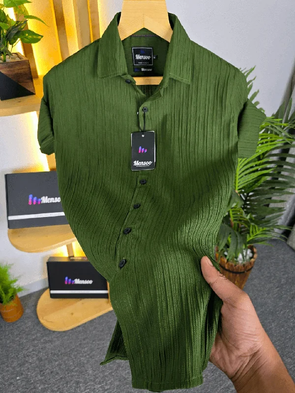 Emboss Self Lining Shirt Green Youthful Men's Anime
