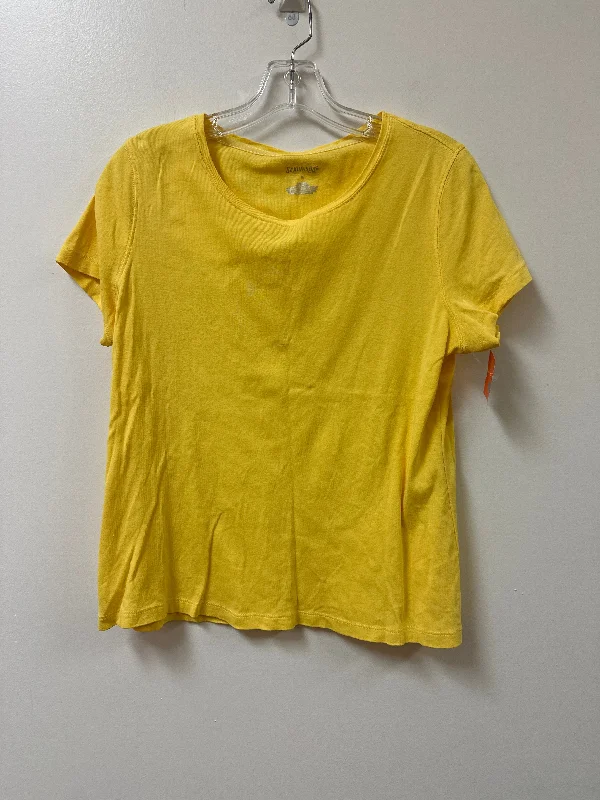 Top Short Sleeve By St Johns Bay In Yellow, Size: Lp Hip Men's Retro