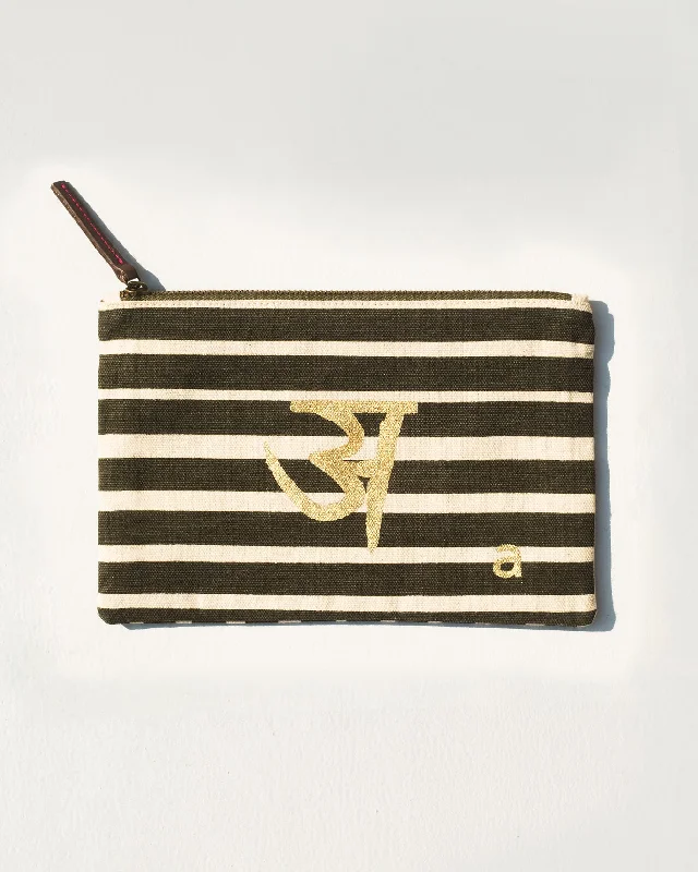 Alphabet A Pouch Refined Men's Classic 