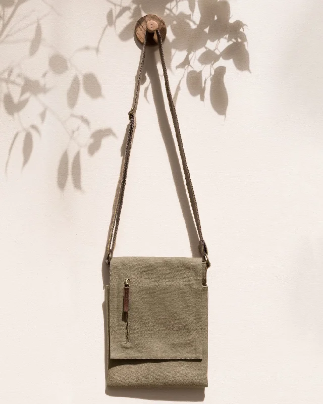 Postbox Messenger Streetwear Style