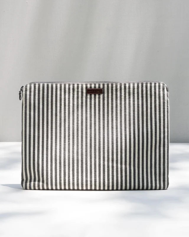 Berber Laptop Sleeve - 15" Vintage Men's 1970S Disco