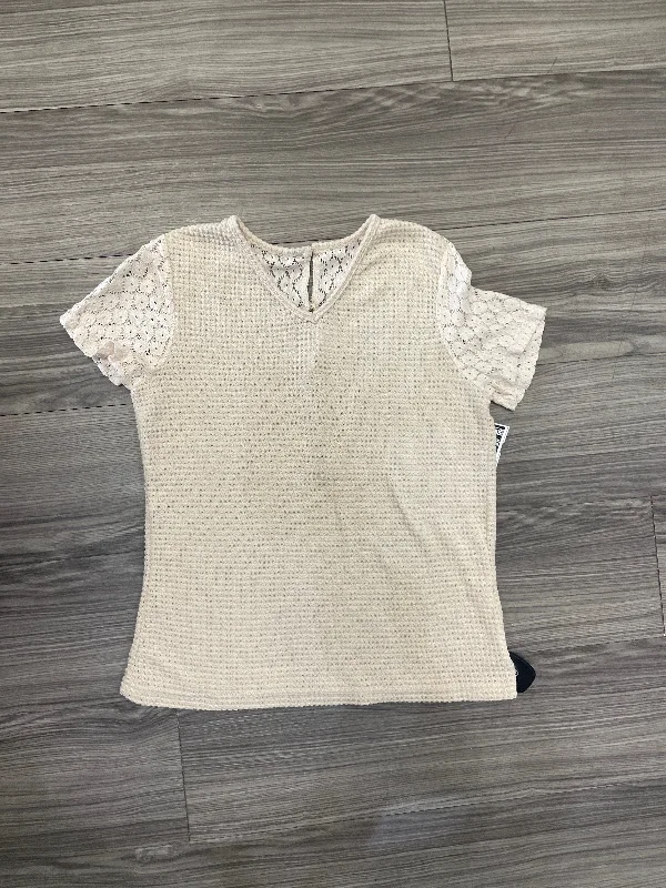 Top Short Sleeve By Clothes Mentor In Beige, Size: S Vacation