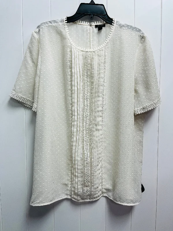 Top Short Sleeve By Ann Taylor In Cream, Size: Xl Masculine Men's 